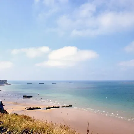 Château Magnifique: Renovated Retreat With Park Views And Game Holiday home Tilly-sur-Seulles