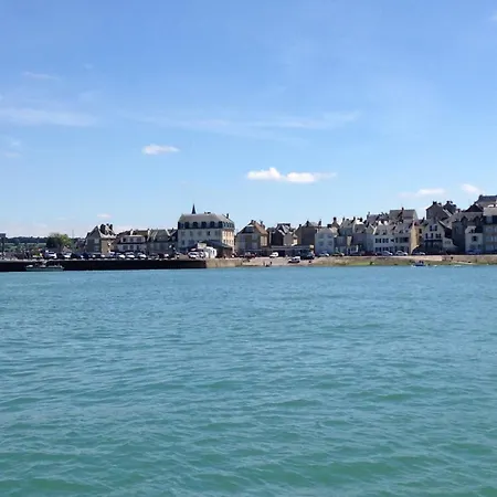 Magnifique Chateau Renove Proche Bourg Grand Parc Belle Terrasse Billard, Ping Pong, Proche Bayeux Et Plages Du Debarquement بيت للعطل *