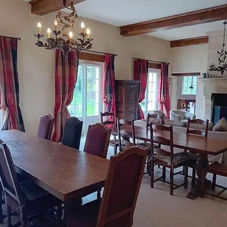 Magnifique Chateau Renove Proche Bourg Grand Parc Belle Terrasse Billard, Ping Pong, Proche Bayeux Et Plages Du Debarquement בית נופש *