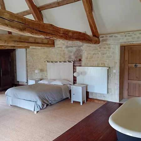 Château Magnifique: Renovated Retreat With Park Views And Game *