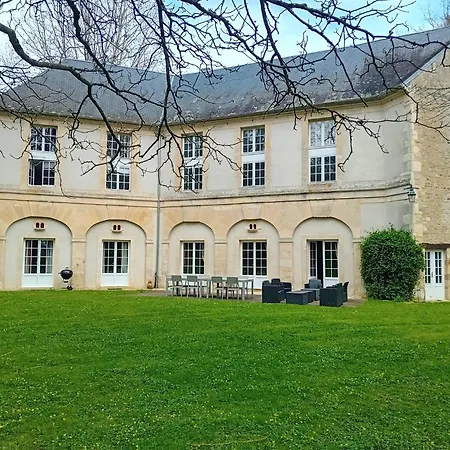 Château Magnifique: Renovated Retreat With Park Views And Game