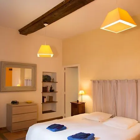 Château Magnifique: Renovated Retreat With Park Views And Game Holiday home