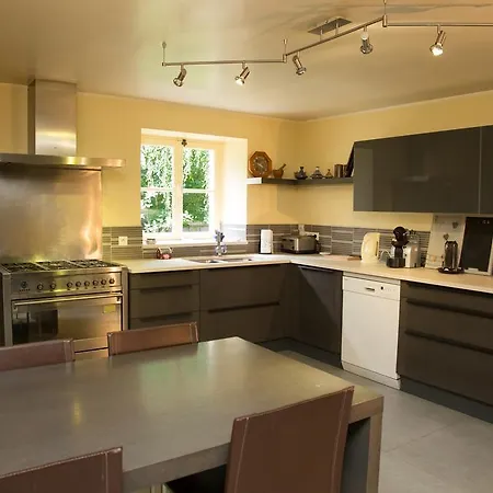 Holiday home Château Magnifique: Renovated Retreat With Park Views And Game