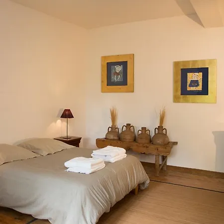 Holiday home Château Magnifique: Renovated Retreat With Park Views And Game