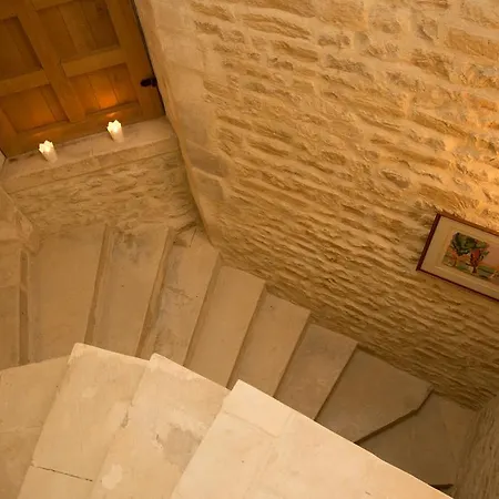 Château Magnifique: Renovated Retreat With Park Views And Game *