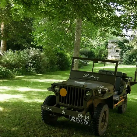 Château Magnifique: Renovated Retreat With Park Views And Game Tilly-sur-Seulles