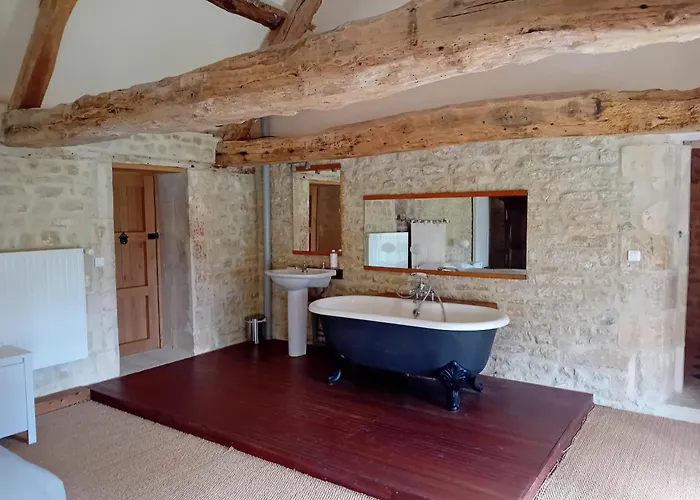 Magnifique Chateau Renove Proche Bourg Grand Parc Belle Terrasse Billard, Ping Pong, Proche Bayeux Et Plages Du Debarquement * Tilly-sur-Seulles