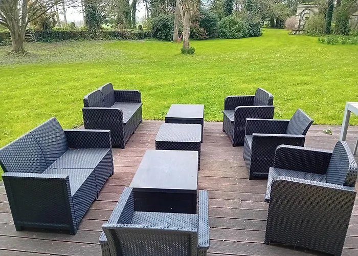 Magnifique Chateau Renove Proche Bourg Grand Parc Belle Terrasse Billard, Ping Pong, Proche Bayeux Et Plages Du Debarquement Сasa de vacaciones Tilly-sur-Seulles