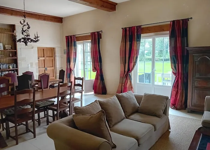 Magnifique Chateau Renove Proche Bourg Grand Parc Belle Terrasse Billard, Ping Pong, Proche Bayeux Et Plages Du Debarquement Prázdninový dům