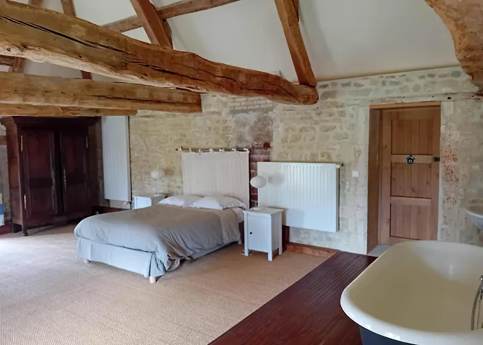 Magnifique Chateau Renove Proche Bourg Grand Parc Belle Terrasse Billard, Ping Pong, Proche Bayeux Et Plages Du Debarquement *