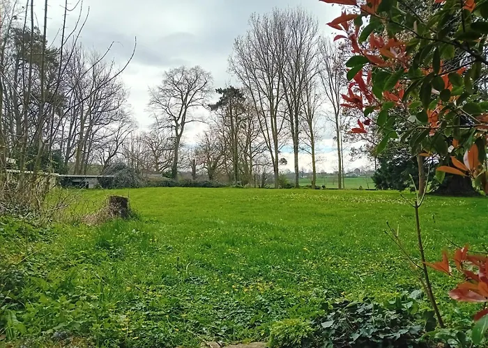 Сasa de vacaciones Magnifique Chateau Renove Proche Bourg Grand Parc Belle Terrasse Billard, Ping Pong, Proche Bayeux Et Plages Du Debarquement