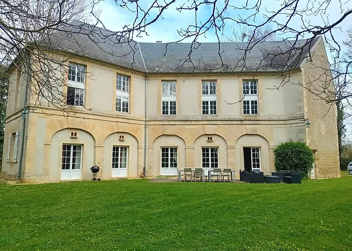 Сasa de vacaciones Magnifique Chateau Renove Proche Bourg Grand Parc Belle Terrasse Billard, Ping Pong, Proche Bayeux Et Plages Du Debarquement *