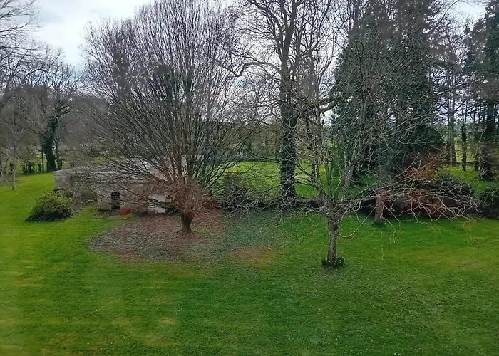 Magnifique Chateau Renove Proche Bourg Grand Parc Belle Terrasse Billard, Ping Pong, Proche Bayeux Et Plages Du Debarquement Сasa de vacaciones *