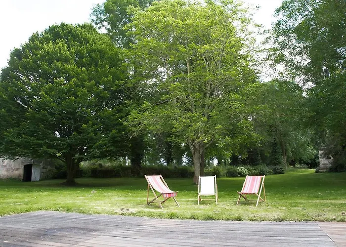 Magnifique Chateau Renove Proche Bourg Grand Parc Belle Terrasse Billard, Ping Pong, Proche Bayeux Et Plages Du Debarquement