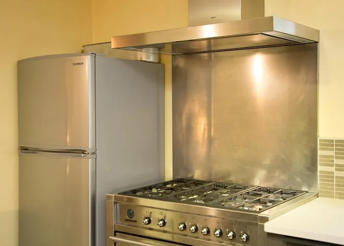 Сasa de vacaciones Magnifique Chateau Renove Proche Bourg Grand Parc Belle Terrasse Billard, Ping Pong, Proche Bayeux Et Plages Du Debarquement Tilly-sur-Seulles