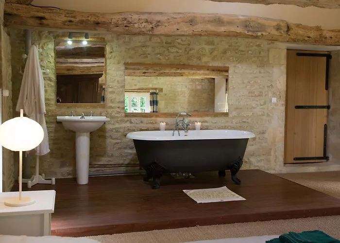 Magnifique Chateau Renove Proche Bourg Grand Parc Belle Terrasse Billard, Ping Pong, Proche Bayeux Et Plages Du Debarquement Сasa de vacaciones *