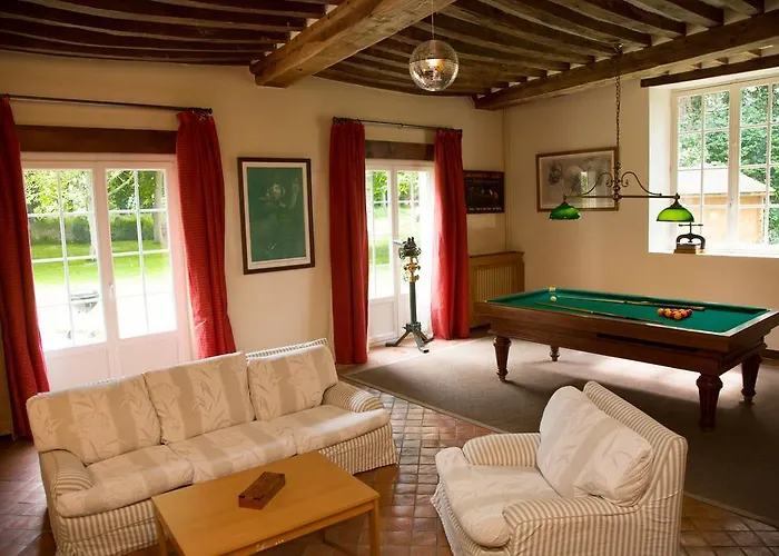 Magnifique Chateau Renove Proche Bourg Grand Parc Belle Terrasse Billard, Ping Pong, Proche Bayeux Et Plages Du Debarquement Сasa de vacaciones *