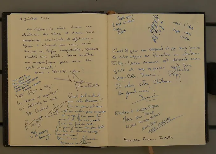 Сasa de vacaciones Magnifique Chateau Renove Proche Bourg Grand Parc Belle Terrasse Billard, Ping Pong, Proche Bayeux Et Plages Du Debarquement